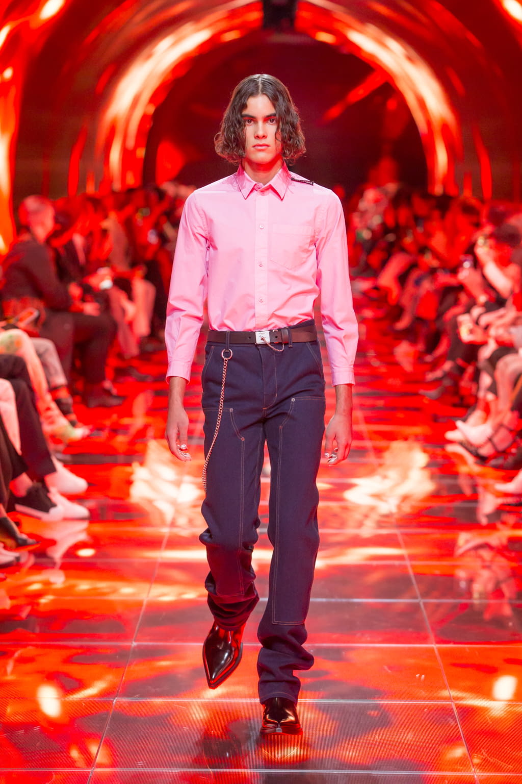 Fashion Week Paris Spring/Summer 2019 look 34 from the Balenciaga collection menswear