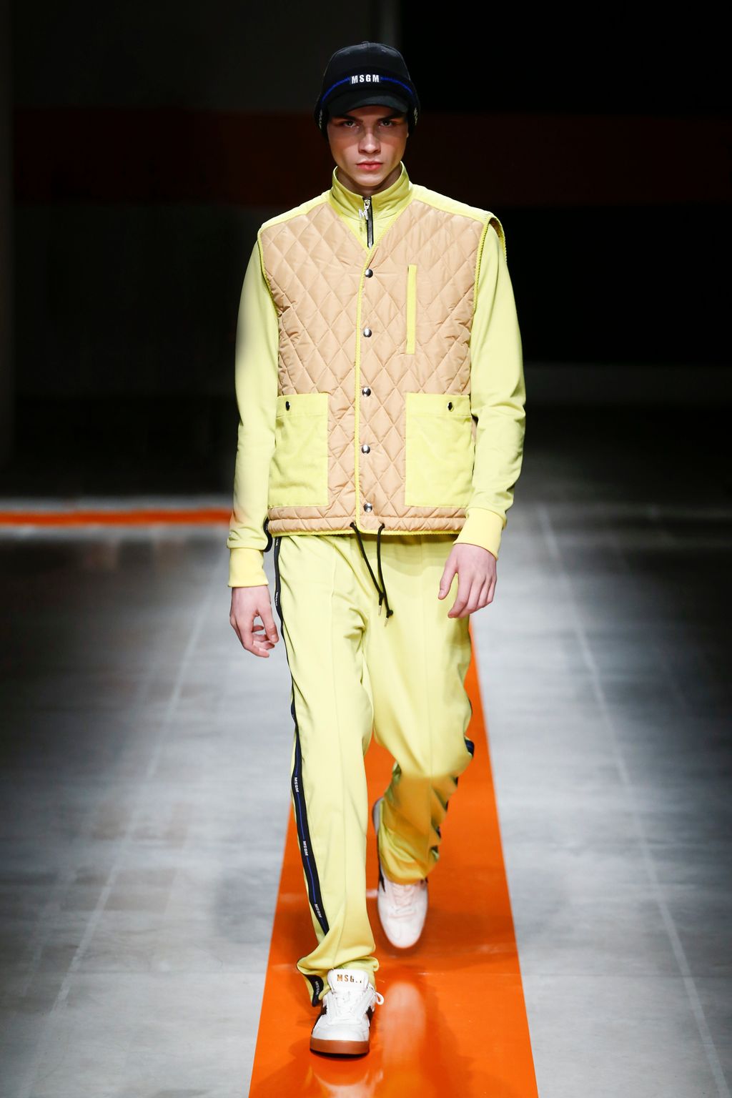 Fashion Week Milan Fall/Winter 2017 look 34 from the MSGM collection menswear