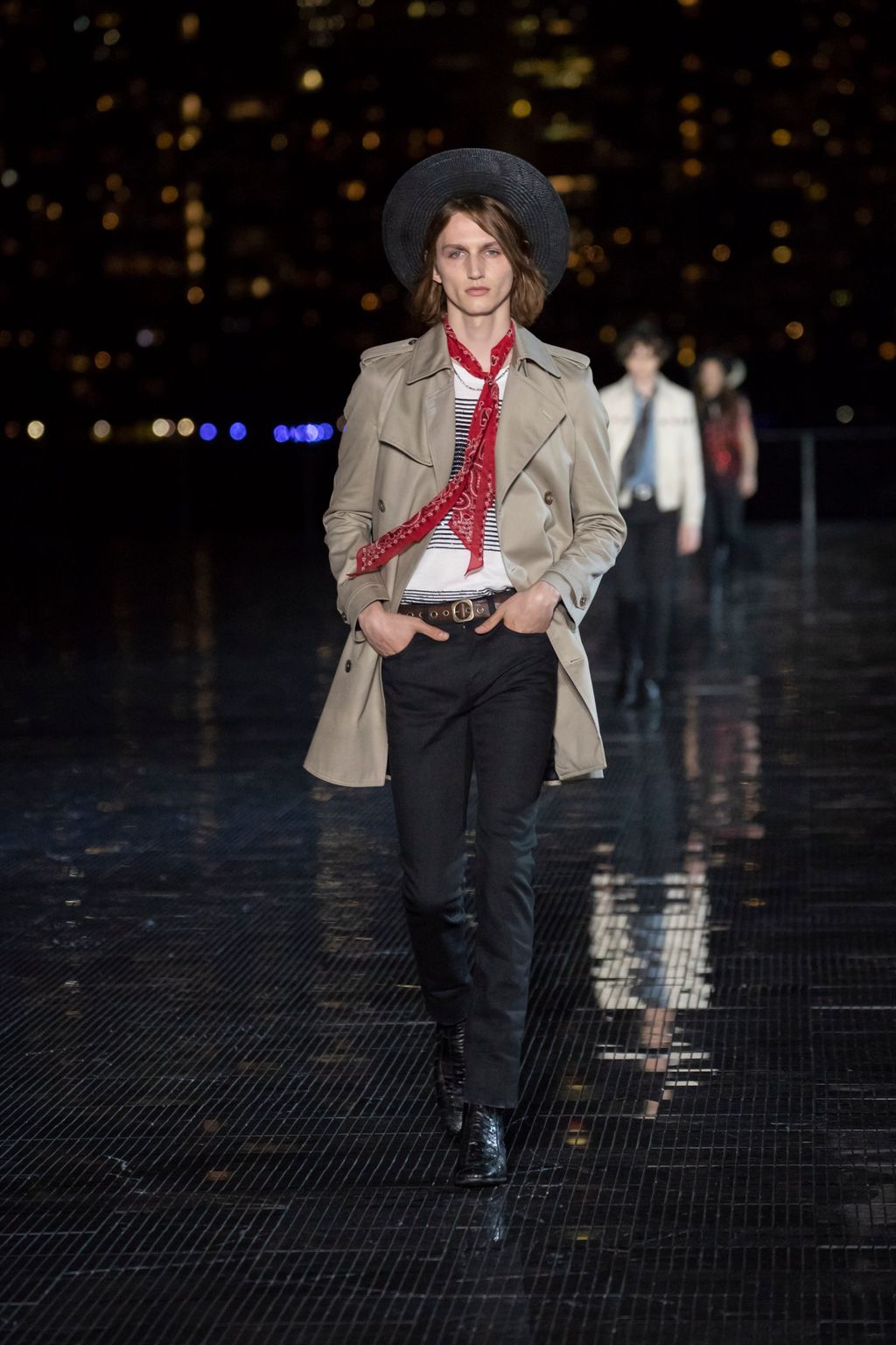 Fashion Week New York Spring/Summer 2019 look 34 from the Saint Laurent collection 男装