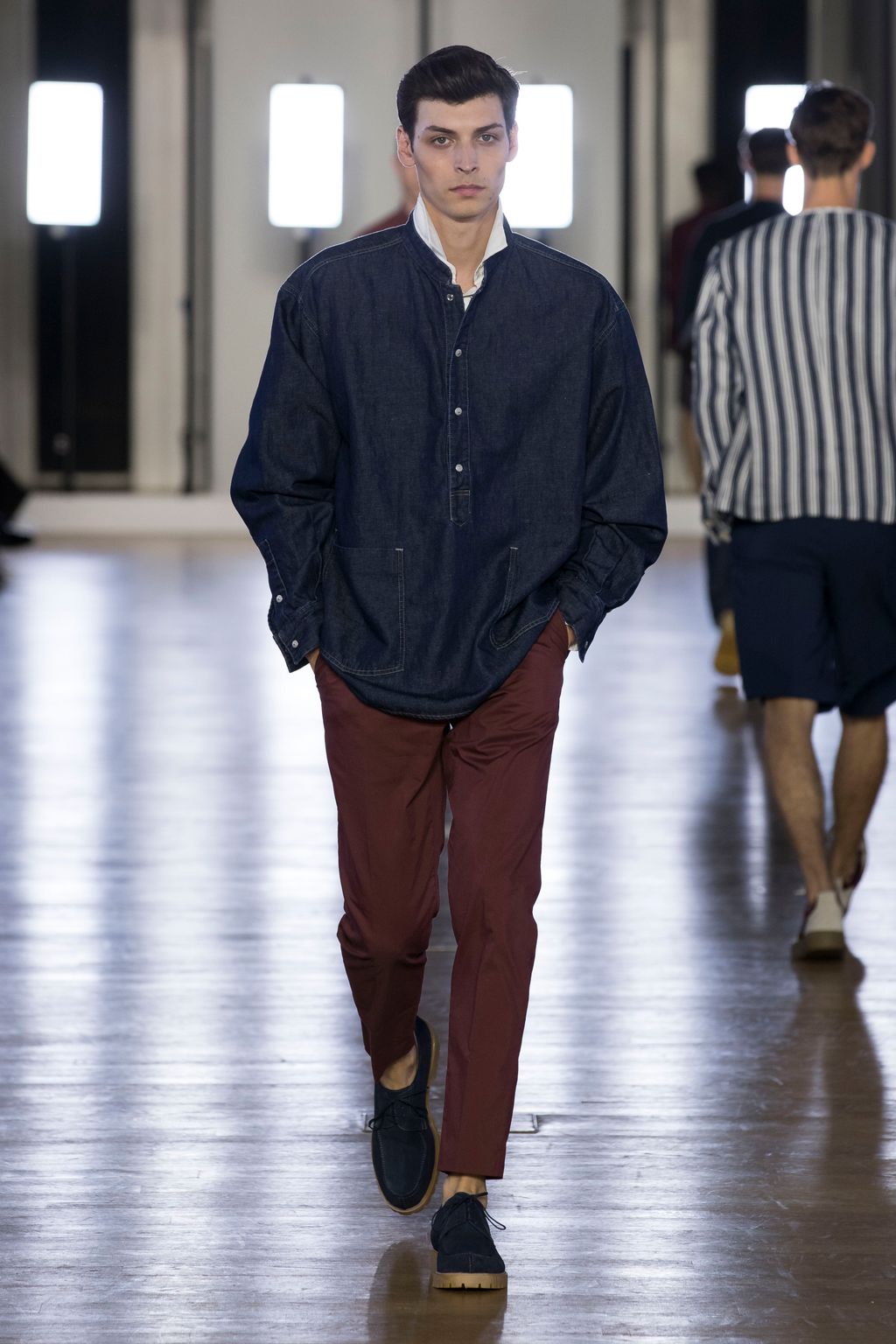 Fashion Week Paris Spring/Summer 2018 look 34 from the Cerruti 1881 collection menswear
