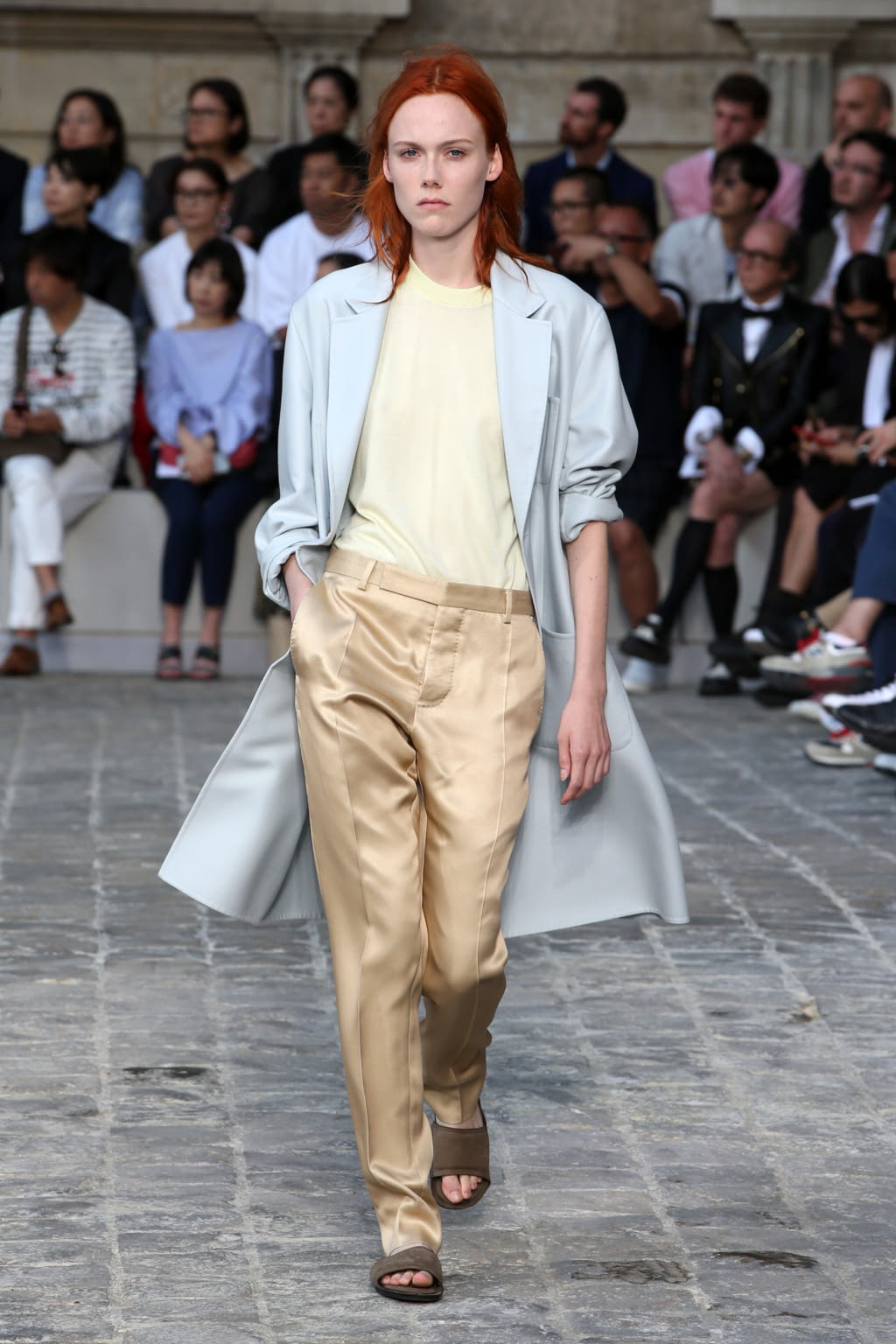 Fashion Week Paris Spring/Summer 2018 look 34 from the Berluti collection 男装