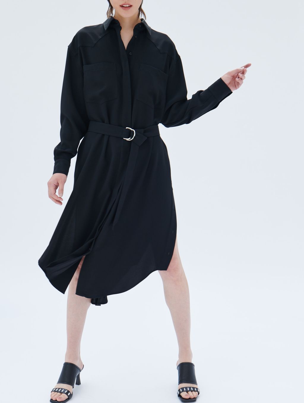 Fashion Week Paris Spring/Summer 2023 look 35 de la collection Barbara Bui womenswear