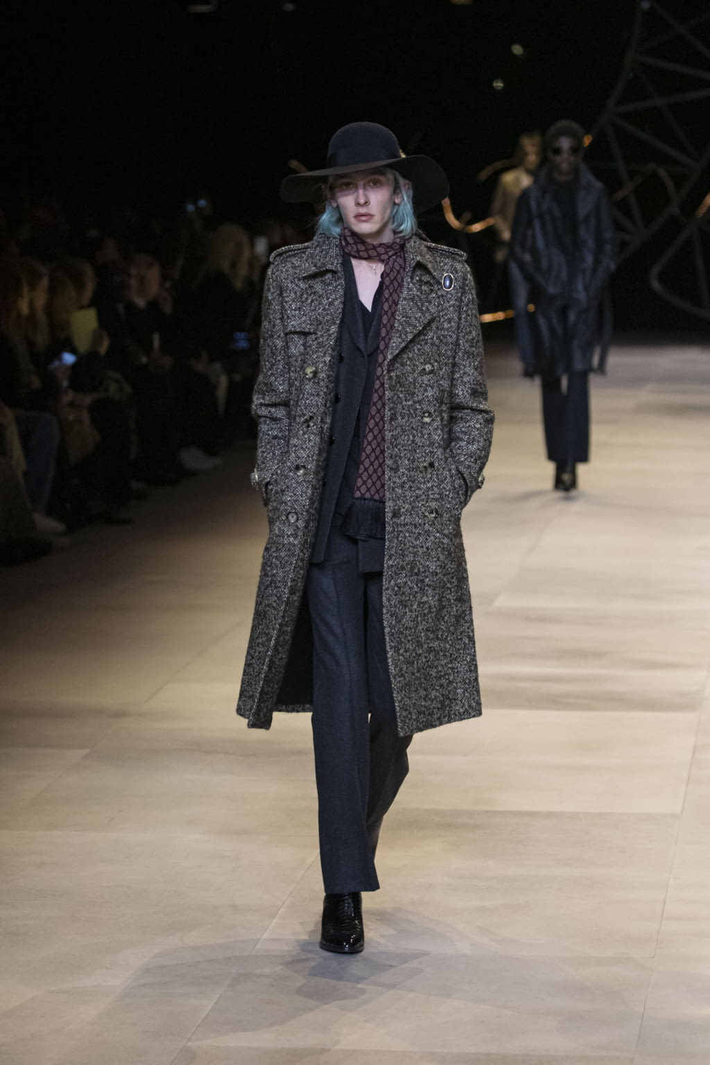 Fashion Week Paris Fall/Winter 2020 look 35 from the Celine collection womenswear