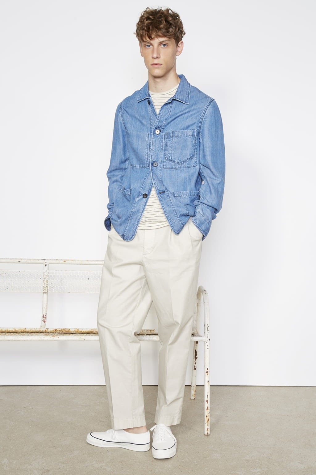 Fashion Week Paris Spring/Summer 2021 look 35 from the Officine Générale collection menswear