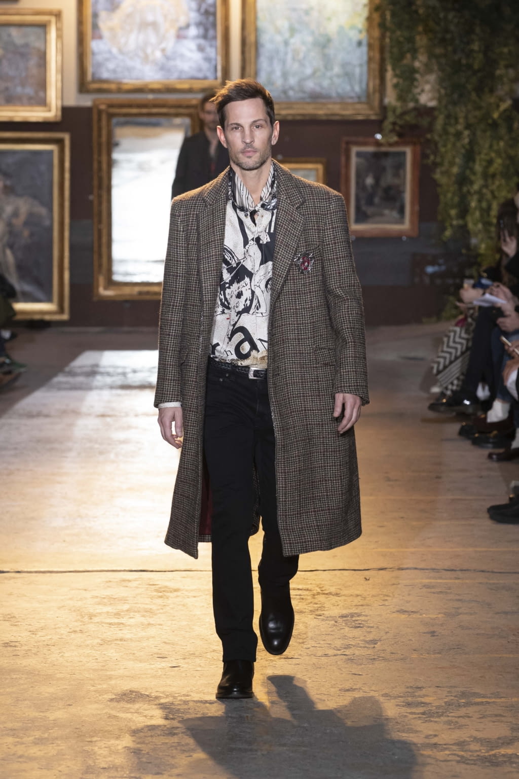 Fashion Week Milan Fall/Winter 2020 look 35 from the Etro collection 男装