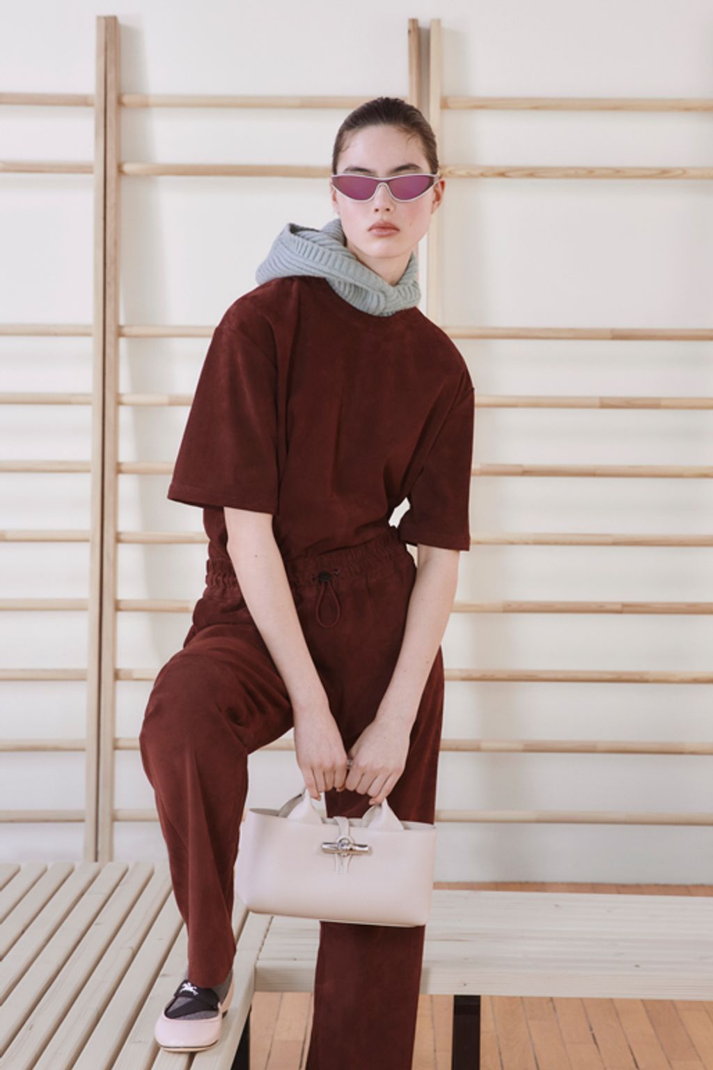 Fashion Week Paris Fall/Winter 2024 look 35 from the Longchamp collection 女装