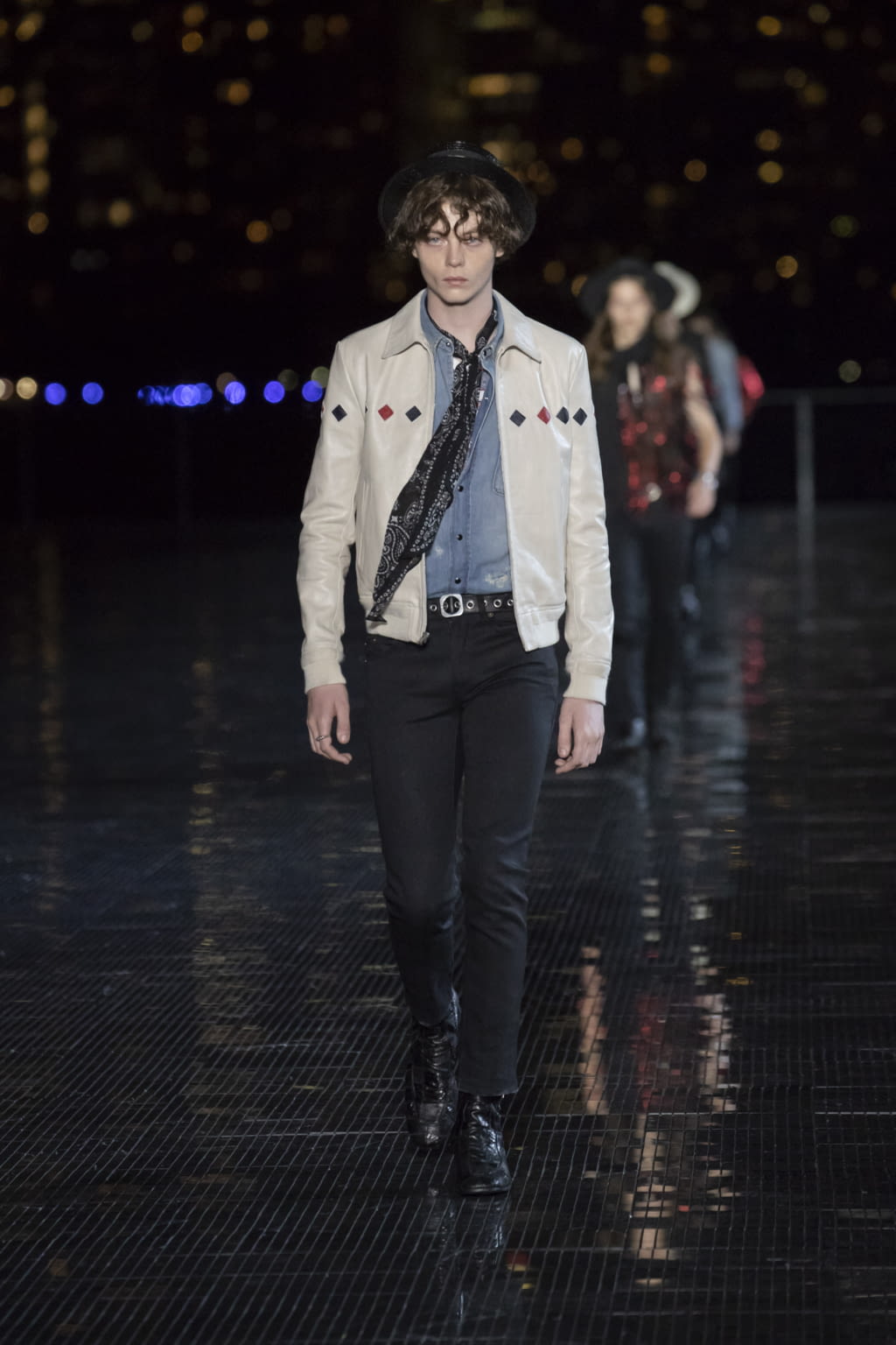 Fashion Week New York Spring/Summer 2019 look 35 from the Saint Laurent collection menswear