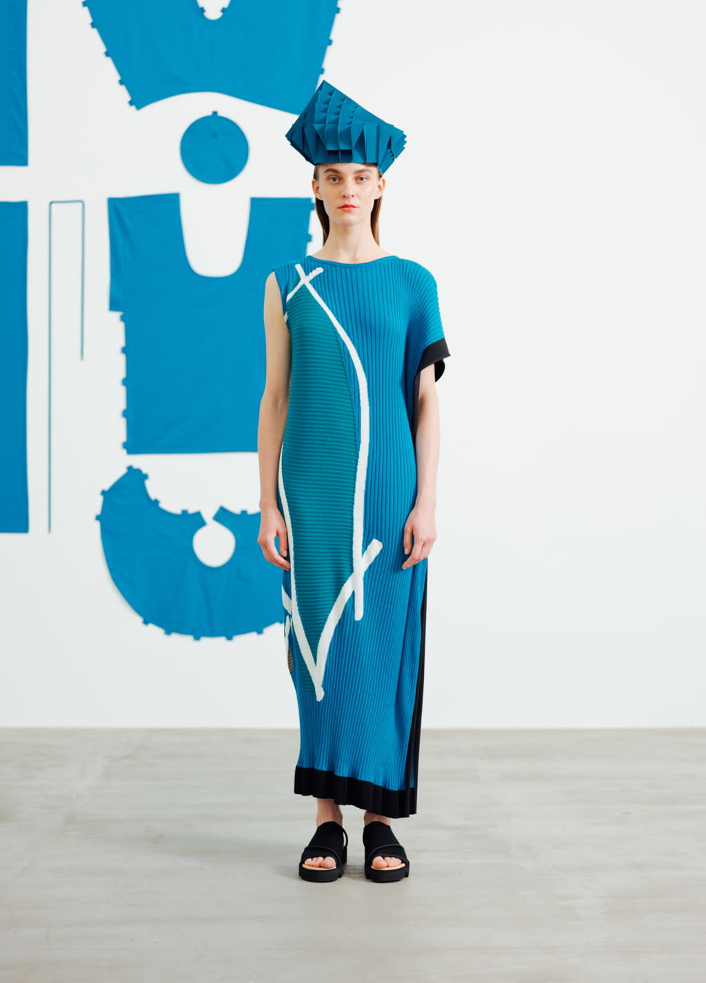 Fashion Week Paris Spring/Summer 2021 look 35 from the Issey Miyake collection 女装