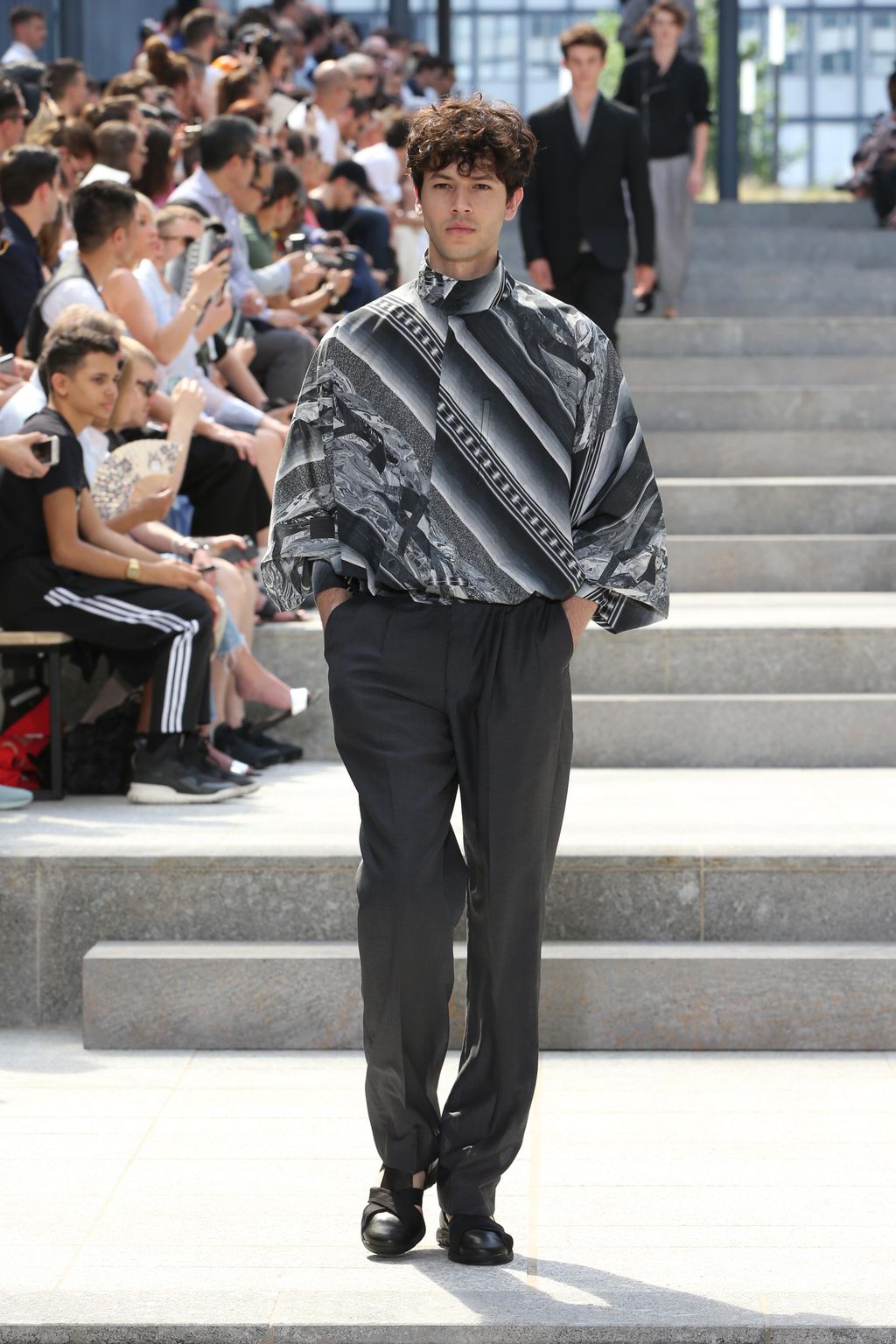 Fashion Week Paris Spring/Summer 2018 look 35 from the Issey Miyake Men collection menswear