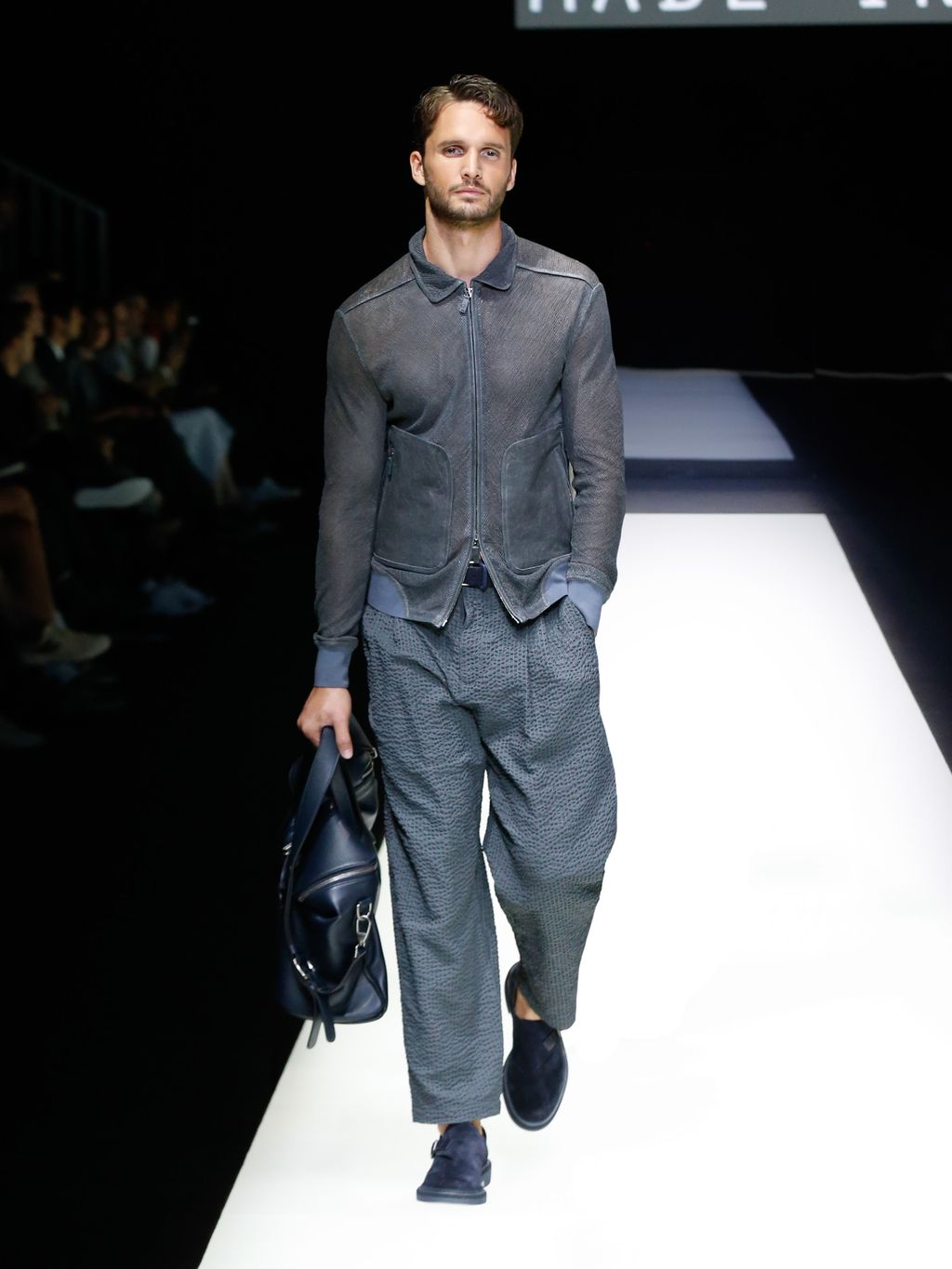Fashion Week Milan Spring/Summer 2018 look 34 from the Giorgio Armani collection 男装