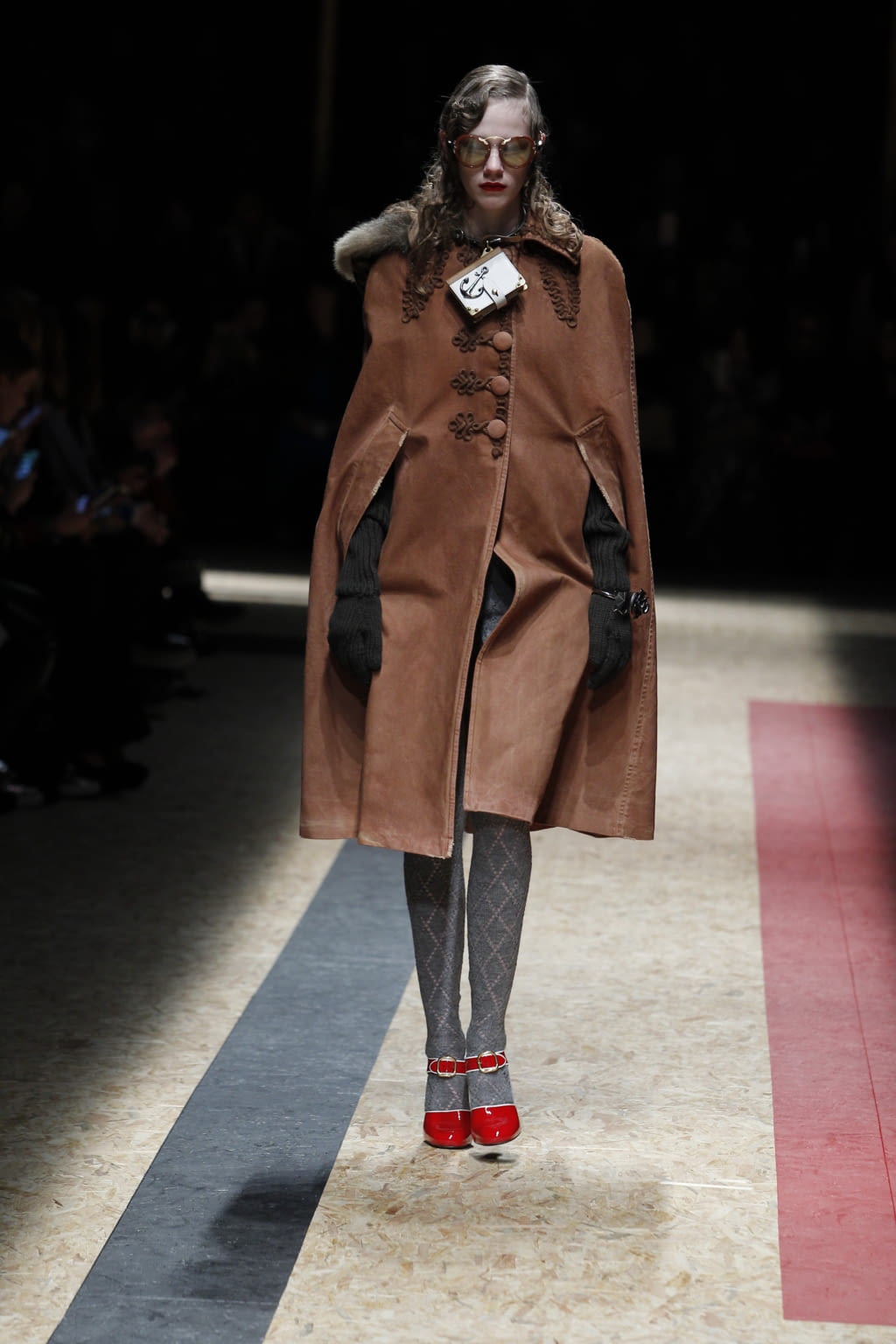 Fashion Week Milan Fall/Winter 2016 look 35 from the Prada collection 女装