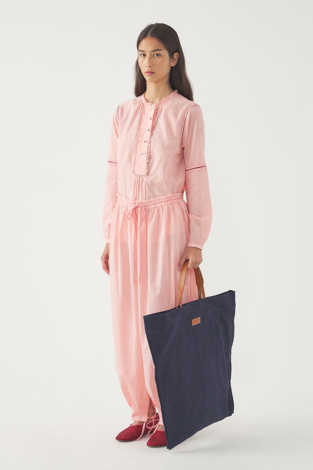 Fashion Week Paris Spring/Summer 2025 look 35 de la collection Antik Batik womenswear