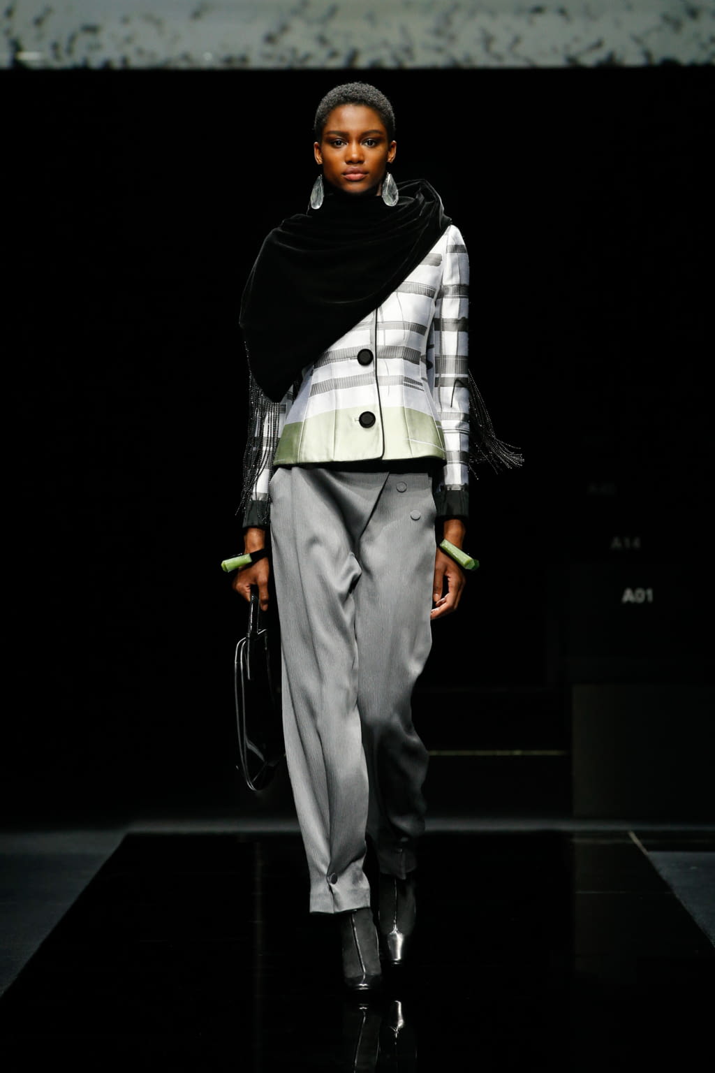 Fashion Week Milan Fall/Winter 2020 look 36 from the Giorgio Armani collection womenswear