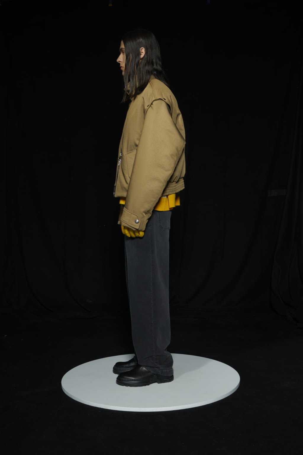 Fashion Week Paris Fall/Winter 2022 look 37 from the SOLID HOMME collection menswear