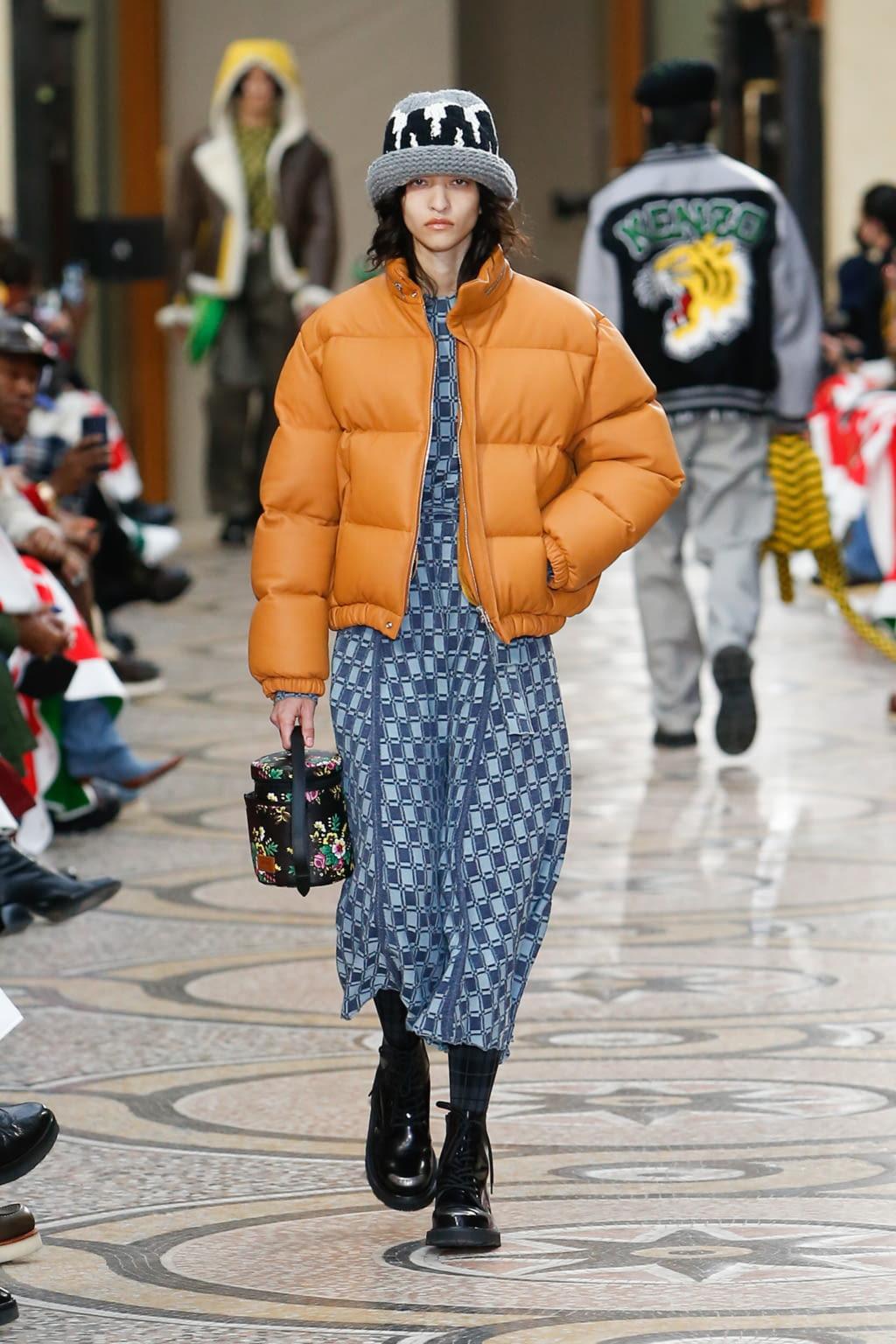 Fashion Week Paris Fall/Winter 2022 look 36 from the Kenzo collection menswear