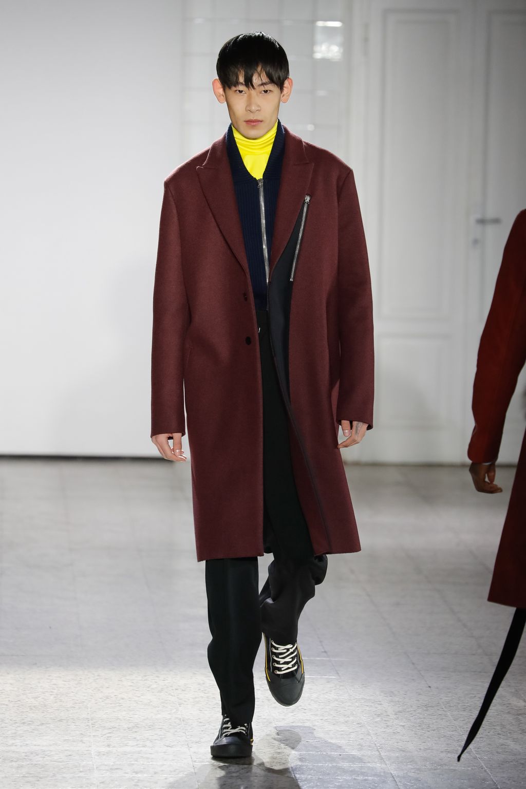 Fashion Week Milan Fall/Winter 2017 look 36 from the Cédric Charlier collection menswear