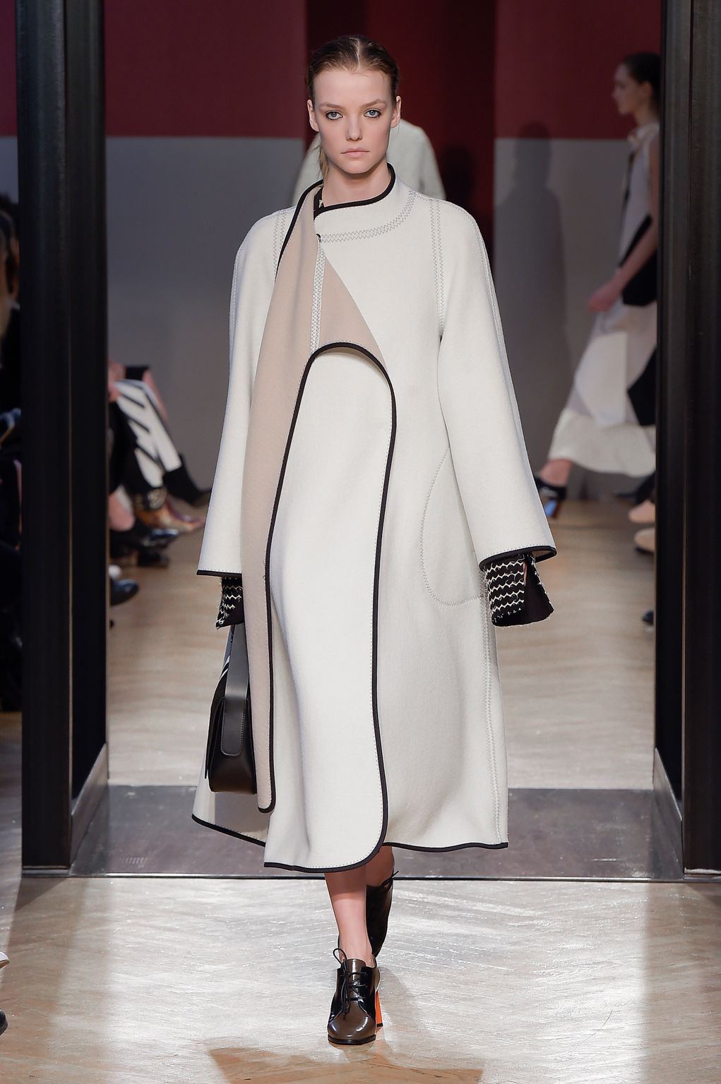 Fashion Week Milan Fall/Winter 2016 look 36 from the Sportmax collection womenswear