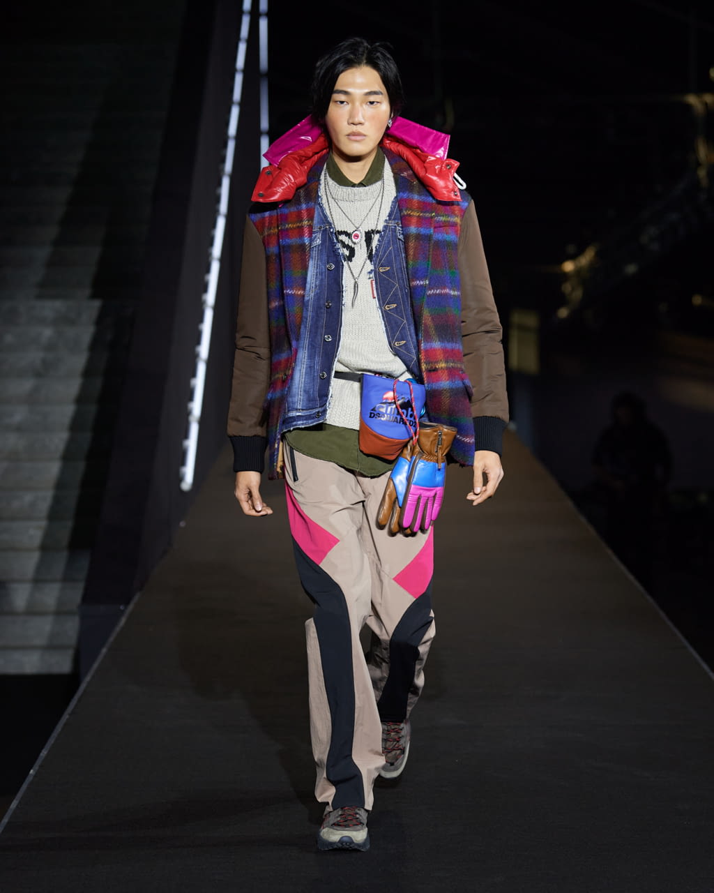 Fashion Week Milan Fall/Winter 2022 look 36 from the Dsquared2 collection menswear
