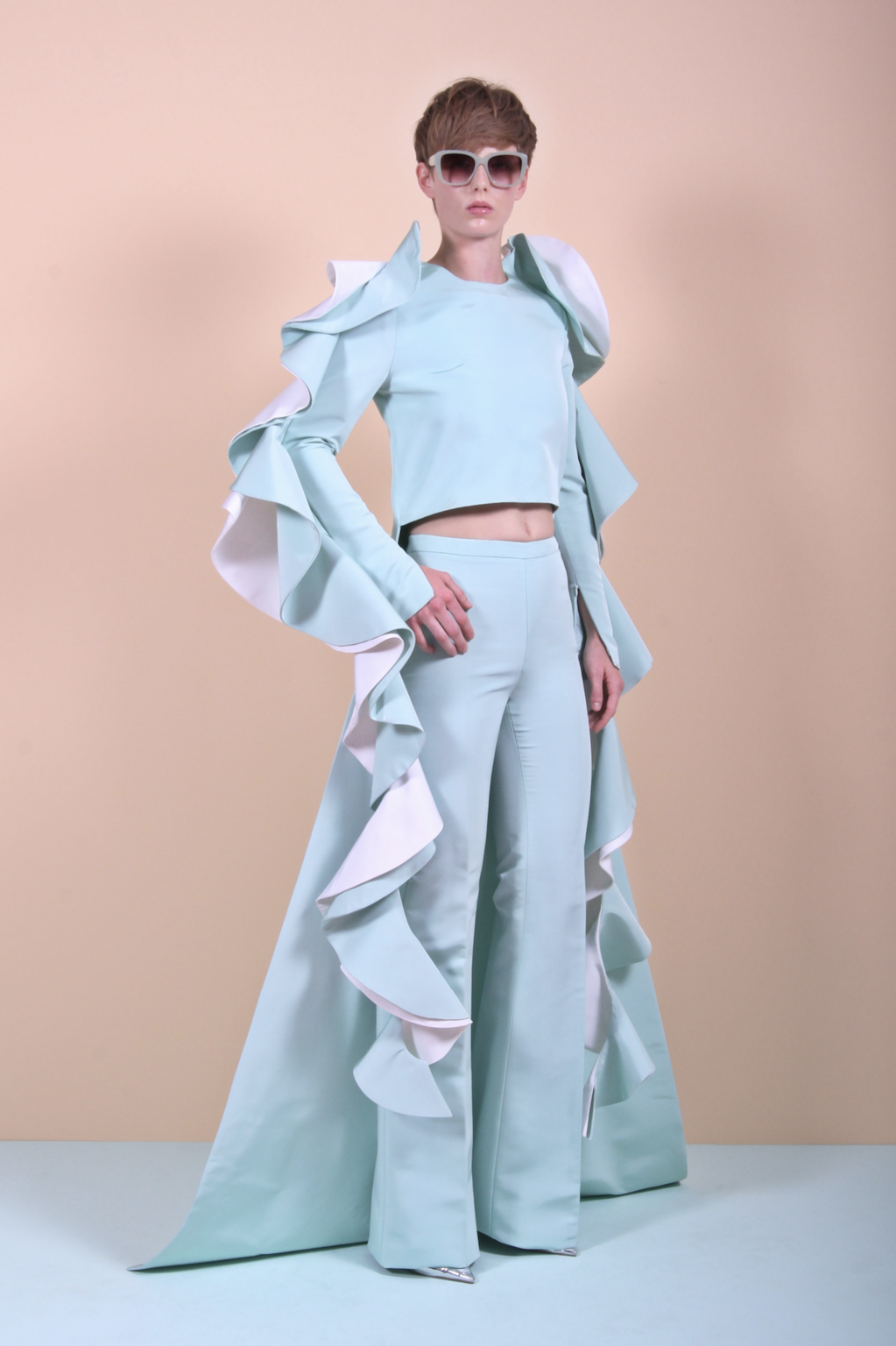 Fashion Week New York Resort 2018 look 36 from the Christian Siriano collection 女装