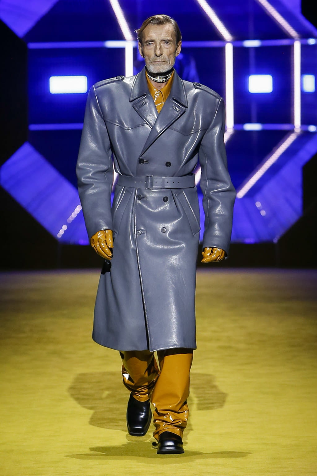 Fashion Week Milan Fall/Winter 2022 look 36 from the Prada collection menswear
