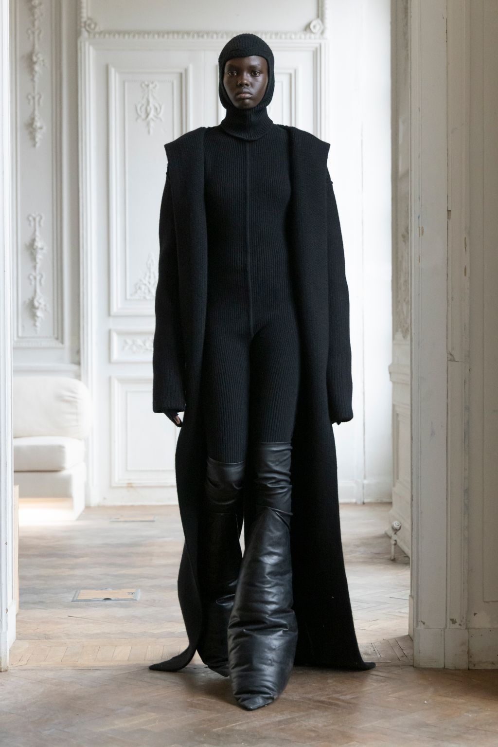 Fashion Week Paris Fall/Winter 2024 look 36 de la collection Rick Owens womenswear