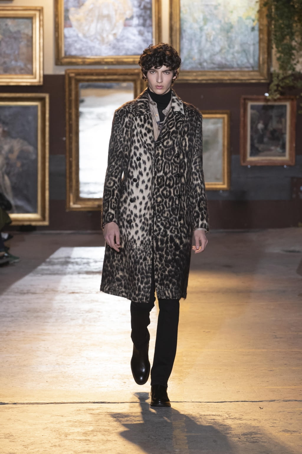 Fashion Week Milan Fall/Winter 2020 look 37 from the Etro collection menswear