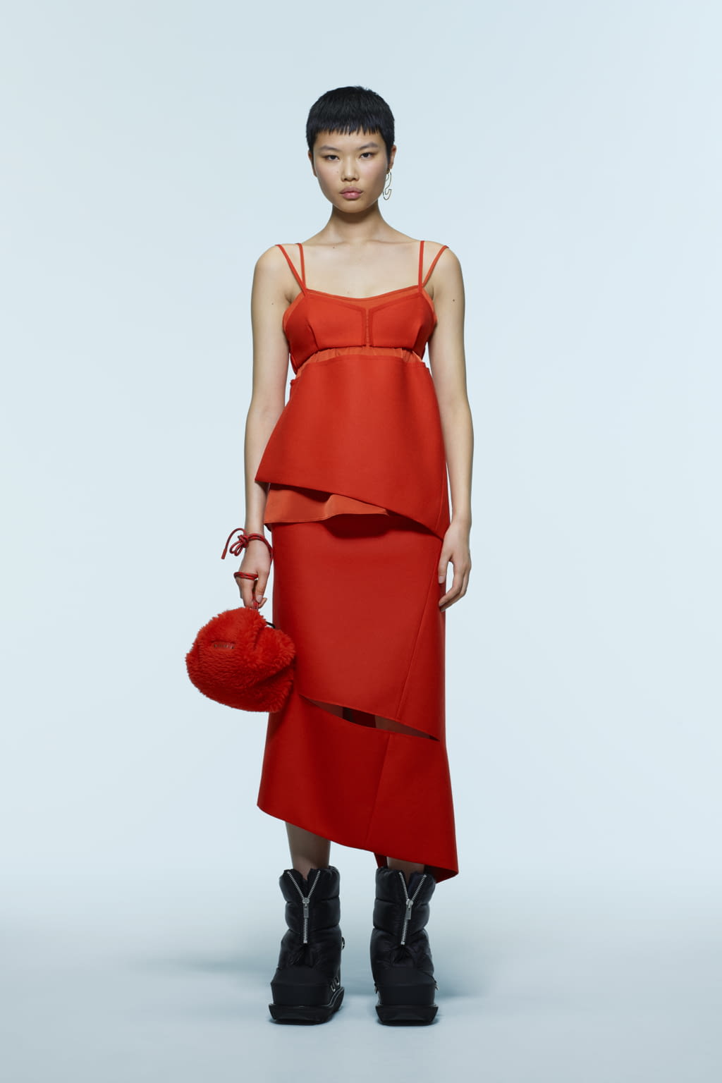 Fashion Week Paris Pre-Fall 2022 look 37 from the Sacai collection womenswear