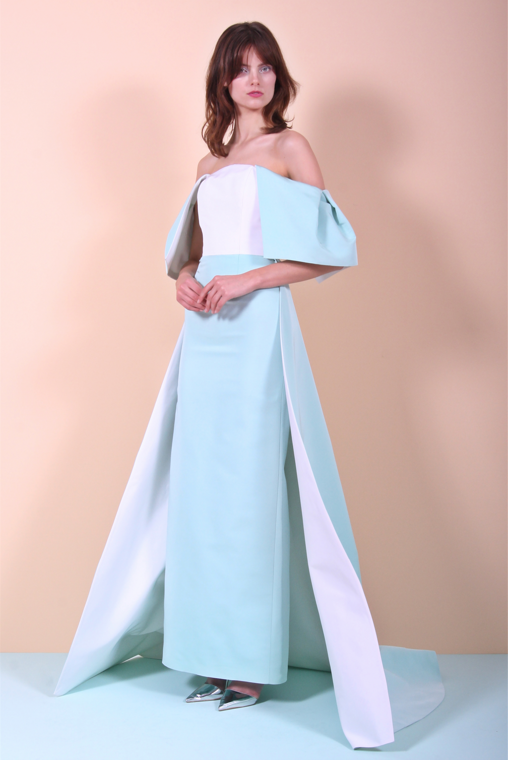 Fashion Week New York Resort 2018 look 37 from the Christian Siriano collection womenswear