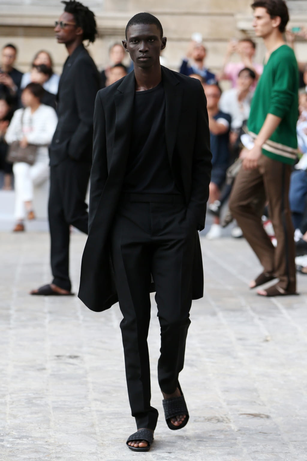 Fashion Week Paris Spring/Summer 2018 look 37 from the Berluti collection menswear