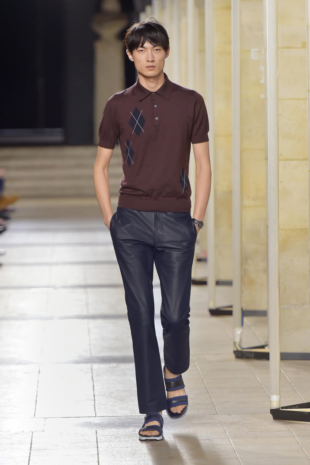 Fashion Week Paris Spring/Summer 2017 look 37 from the Hermès collection menswear