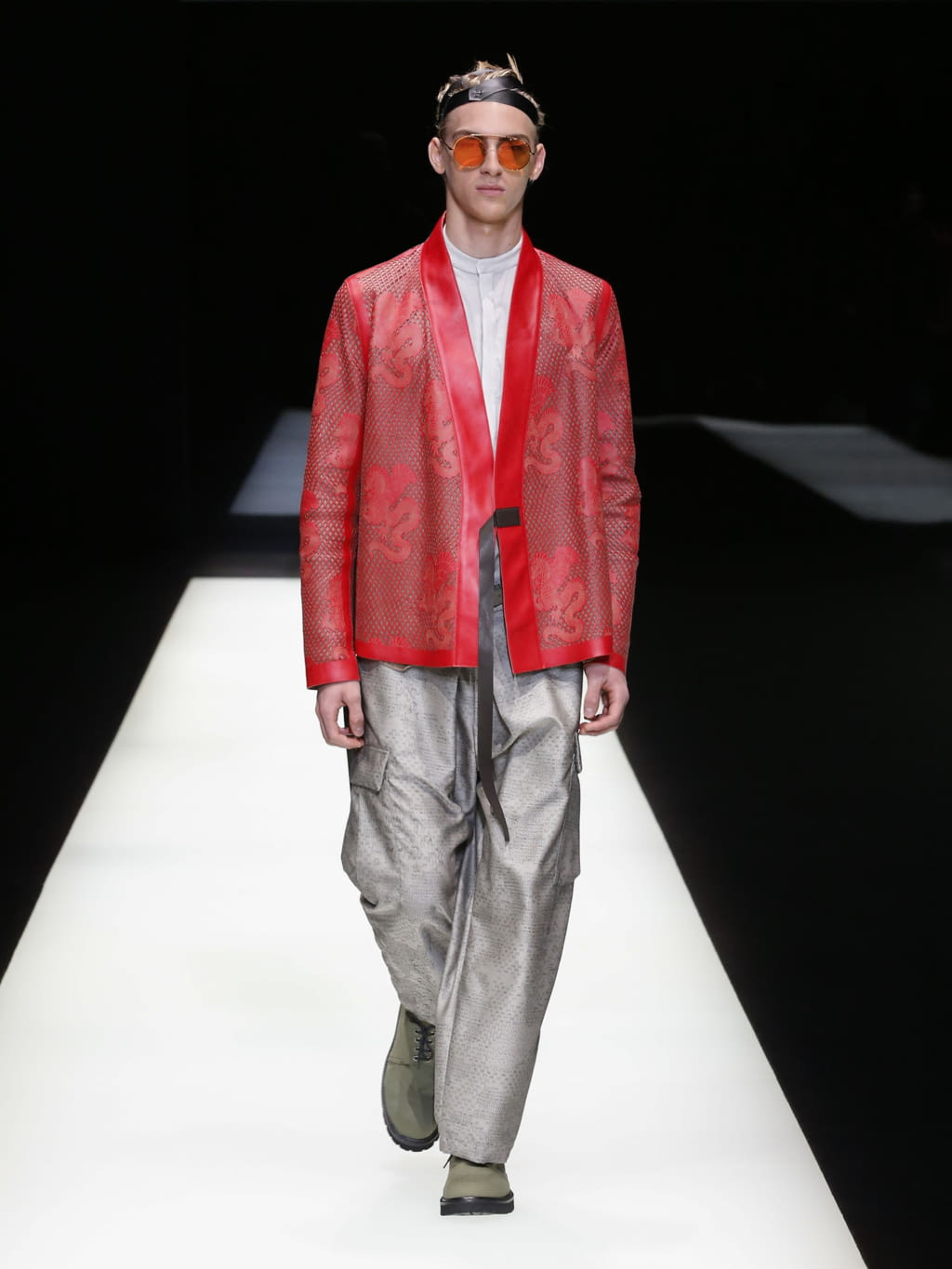 Fashion Week Milan Spring/Summer 2018 look 38 from the Emporio Armani collection menswear