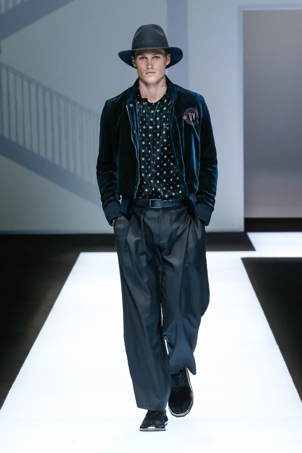 Fashion Week Milan Fall/Winter 2017 look 38 from the Emporio Armani collection 男装