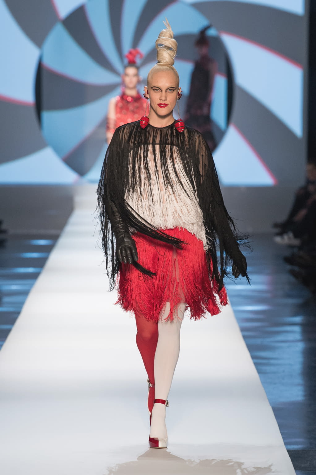Fashion Week Paris Spring/Summer 2018 look 38 de la collection Jean Paul Gaultier couture