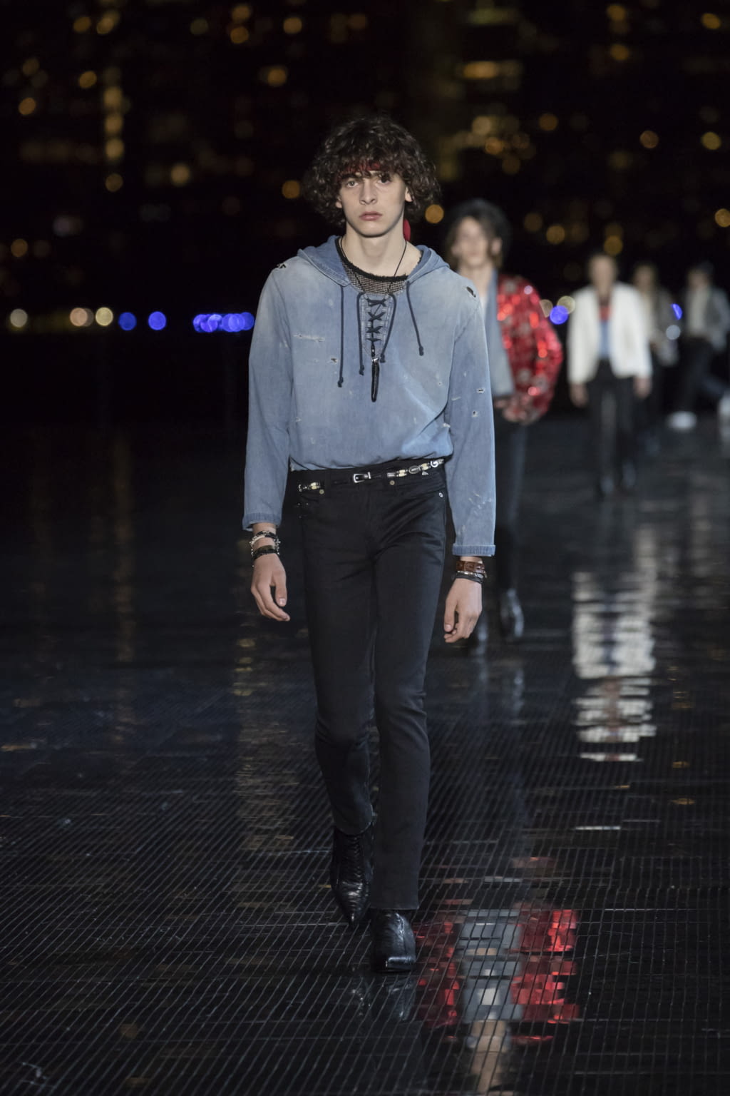 Fashion Week New York Spring/Summer 2019 look 38 from the Saint Laurent collection 男装