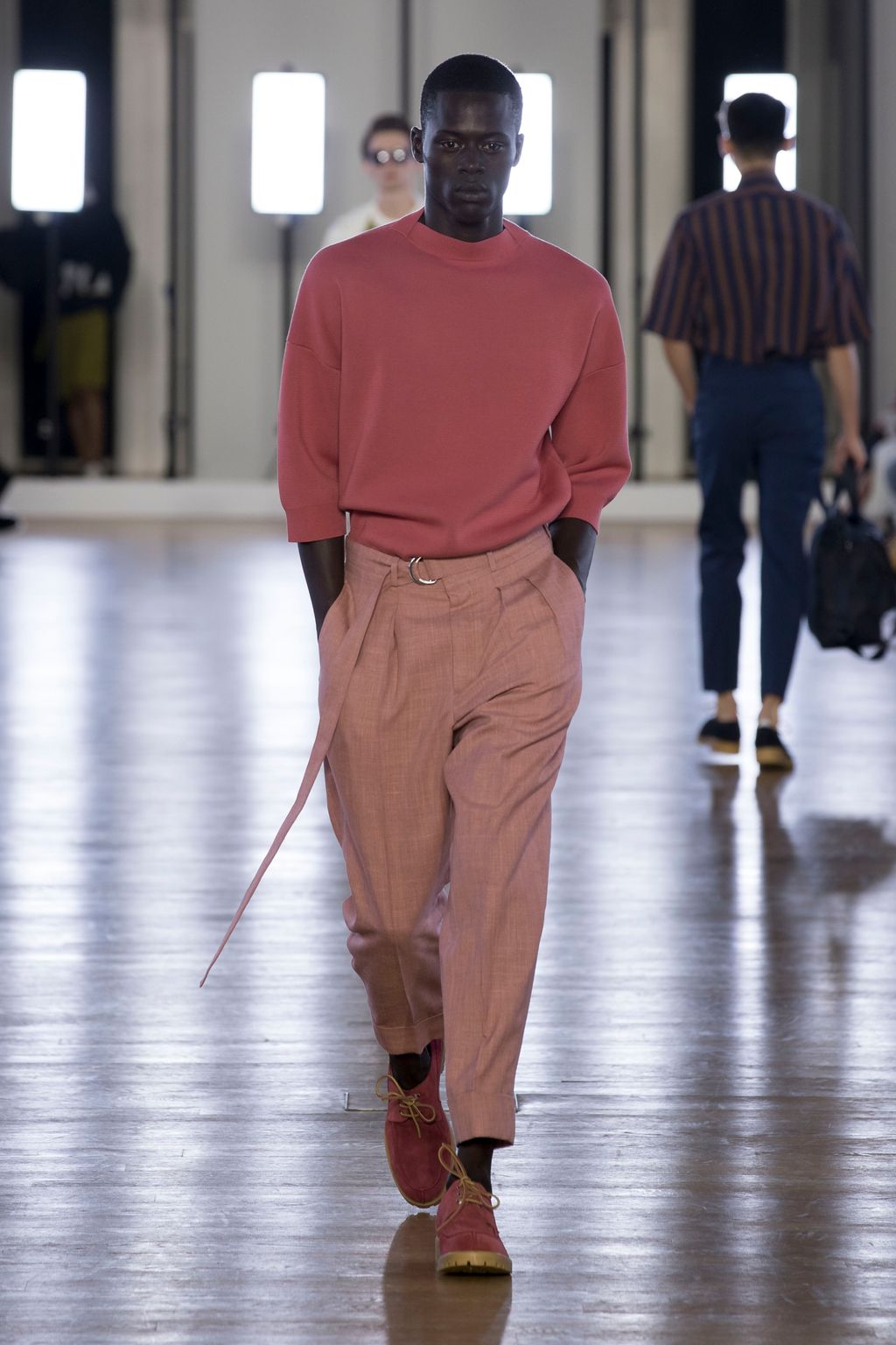 Fashion Week Paris Spring/Summer 2018 look 38 from the Cerruti 1881 collection menswear