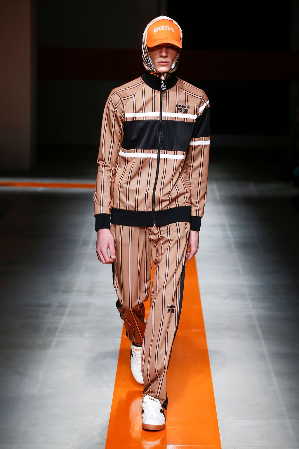 Fashion Week Milan Fall/Winter 2017 look 38 from the MSGM collection menswear