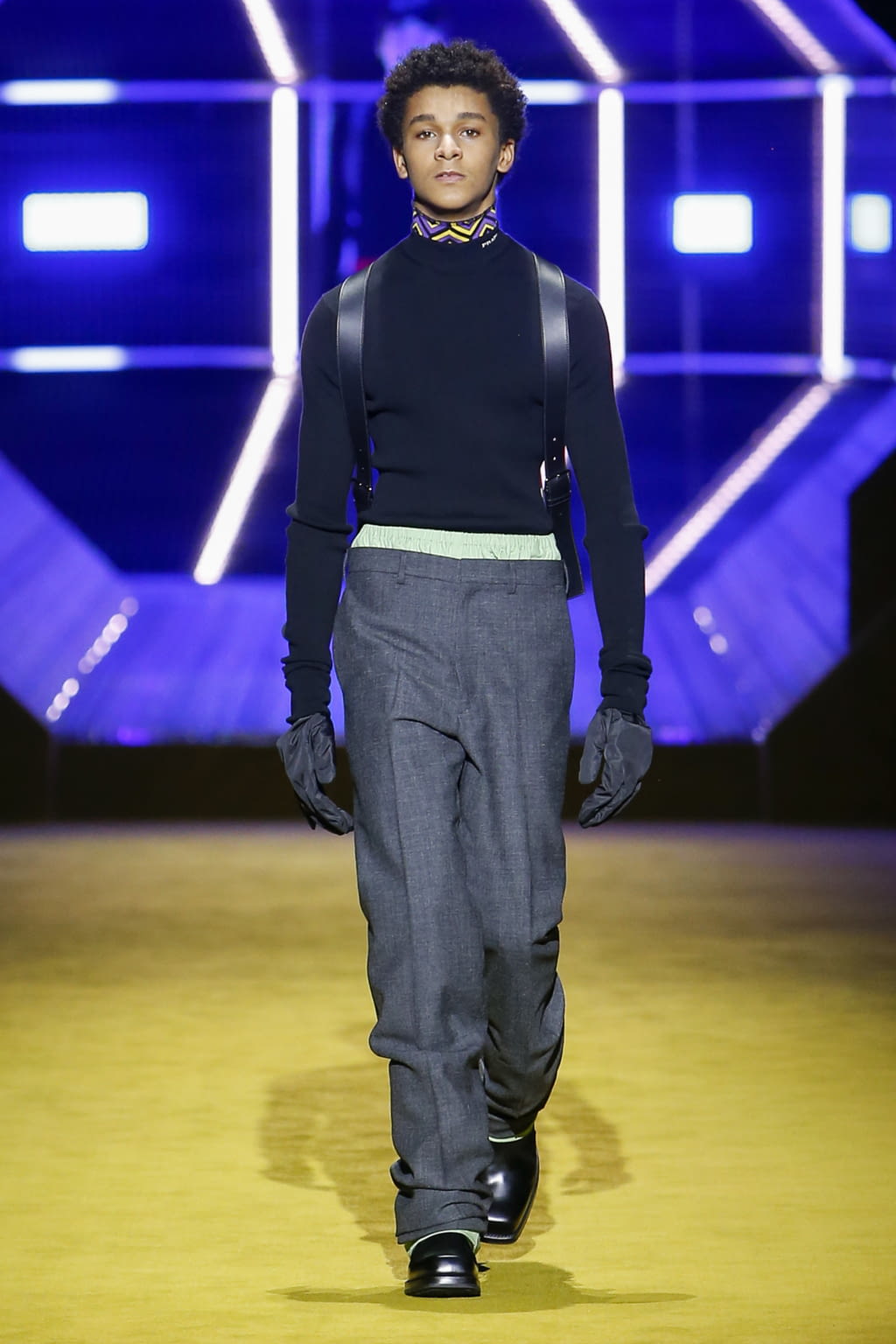 Fashion Week Milan Fall/Winter 2022 look 38 from the Prada collection menswear