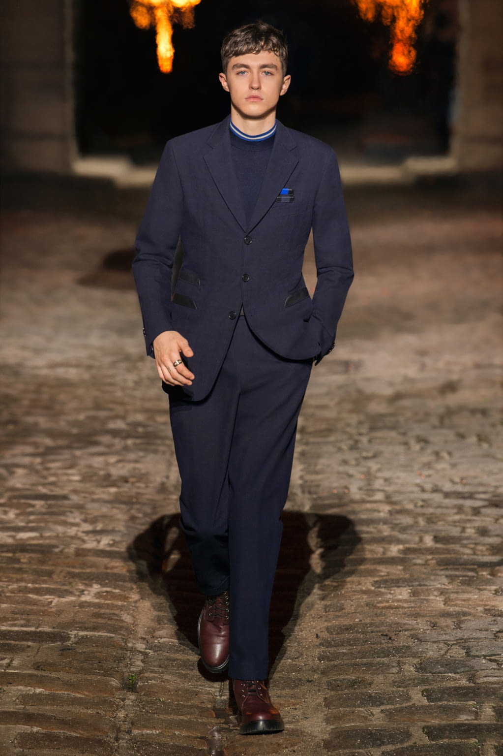 Fashion Week Paris Fall/Winter 2018 look 38 from the Hermès collection 男装