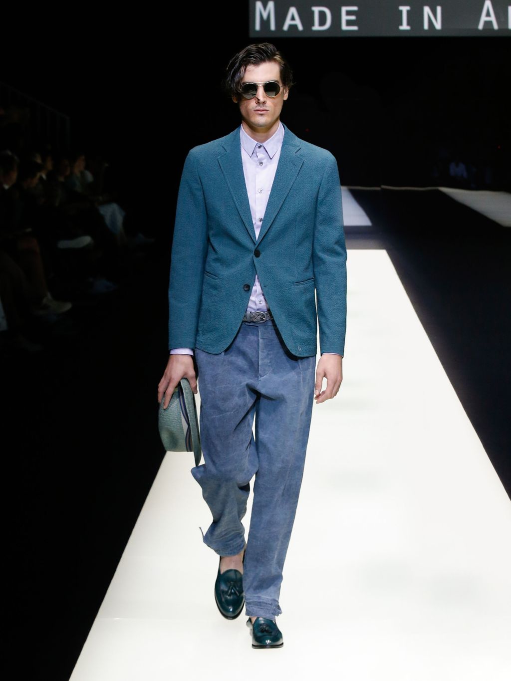 Fashion Week Milan Spring/Summer 2018 look 37 from the Giorgio Armani collection menswear