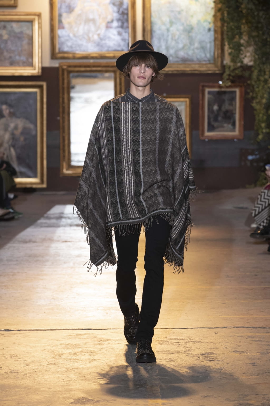 Fashion Week Milan Fall/Winter 2020 look 39 from the Etro collection 男装