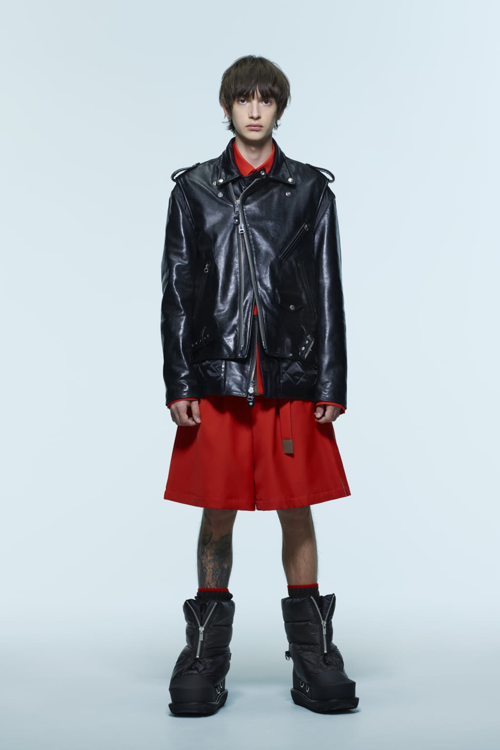 Fashion Week Paris Pre-Fall 2022 look 39 from the Sacai collection 男装
