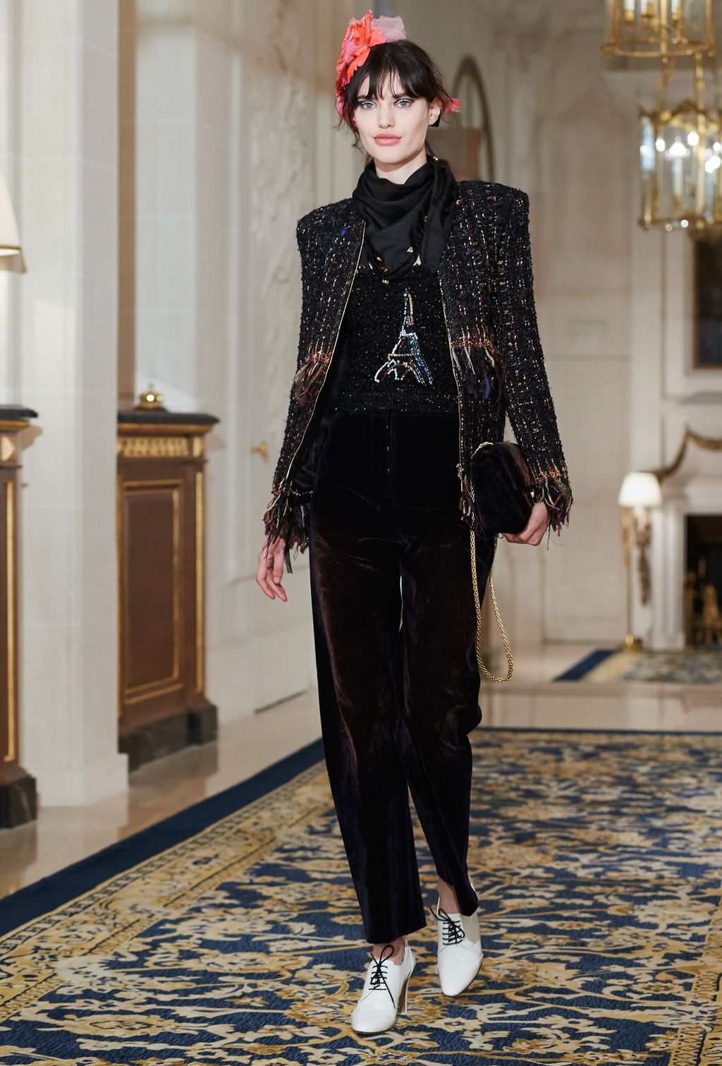 Fashion Week Paris Pre-Fall 2017 look 39 from the Chanel collection womenswear