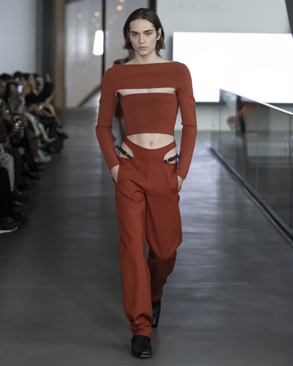 Fashion Week New York Fall/Winter 2020 look 39 from the Dion Lee collection 女装
