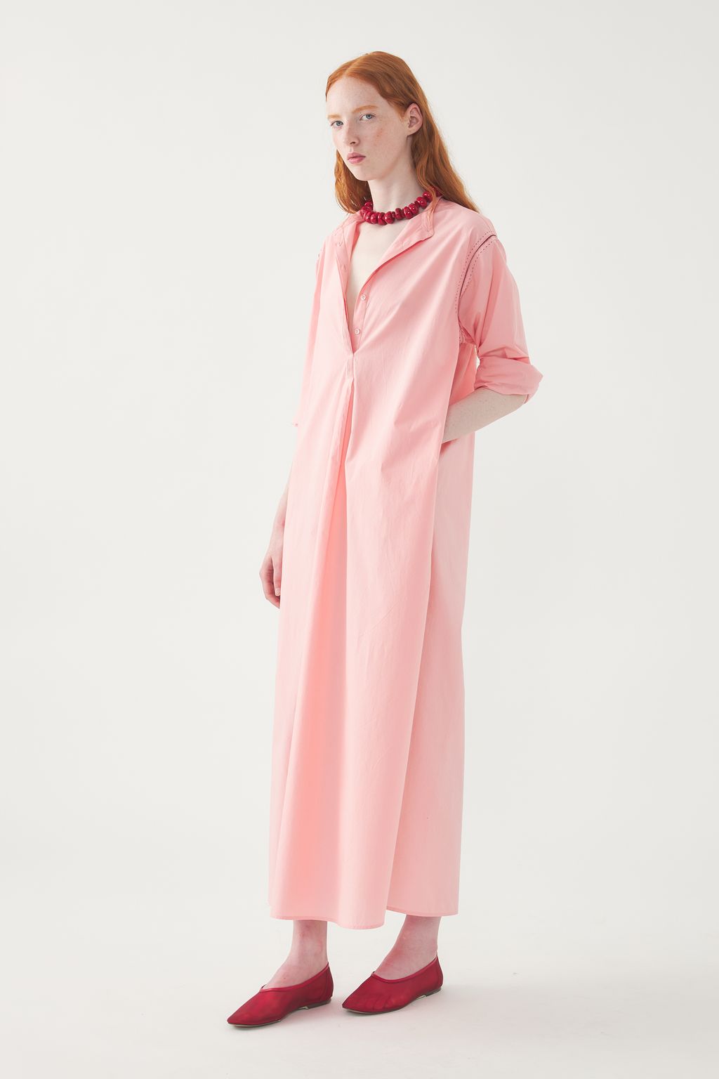 Fashion Week Paris Spring-Summer 2025 look 39 from the Antik Batik collection womenswear