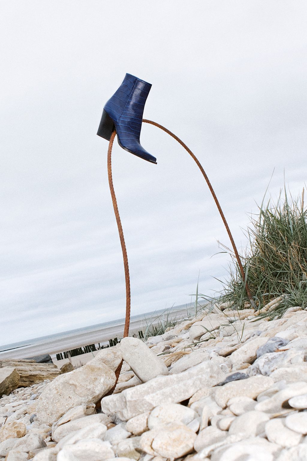 Fashion Week Paris Fall/Winter 2022 look 4 from the Barbara Bui collection womenswear accessories