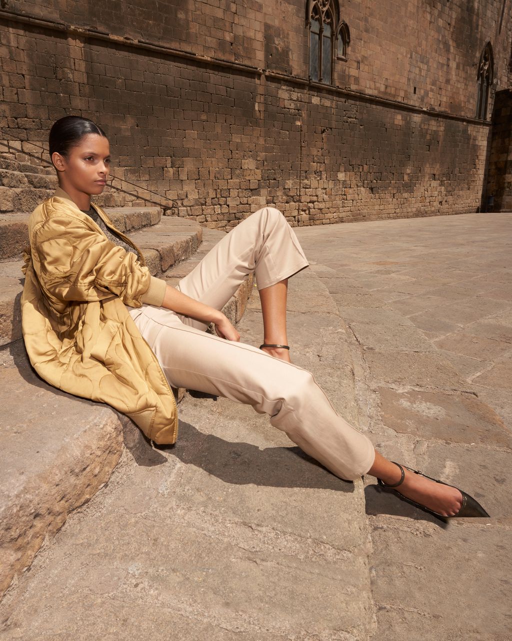 Fashion Week Paris Fall/Winter 2022 look 36 from the Barbara Bui collection womenswear