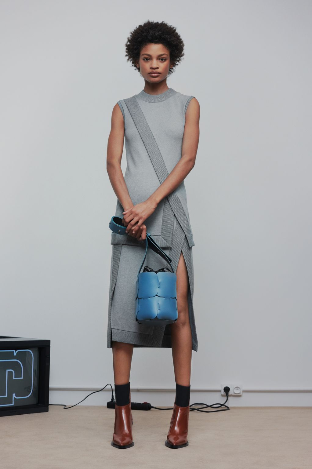 Fashion Week Paris Pre-Fall 2018 look 4 from the Rabanne collection 女装