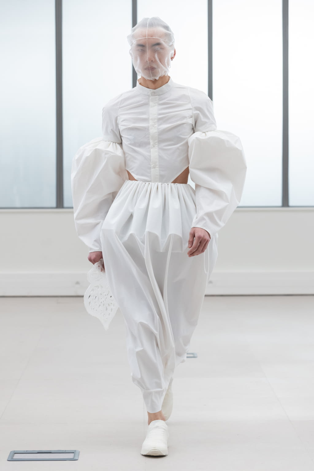 Fashion Week Paris Fall/Winter 2022 look 4 from the IFM PARIS collection womenswear