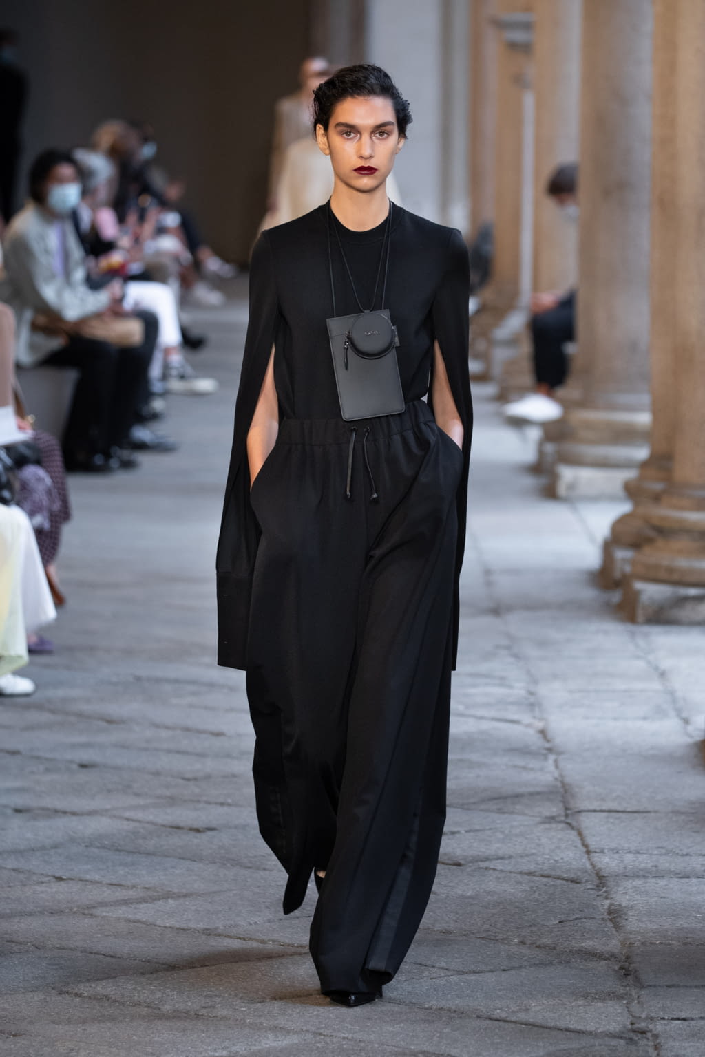Fashion Week Milan Spring/Summer 2021 look 40 from the Max Mara collection 女装