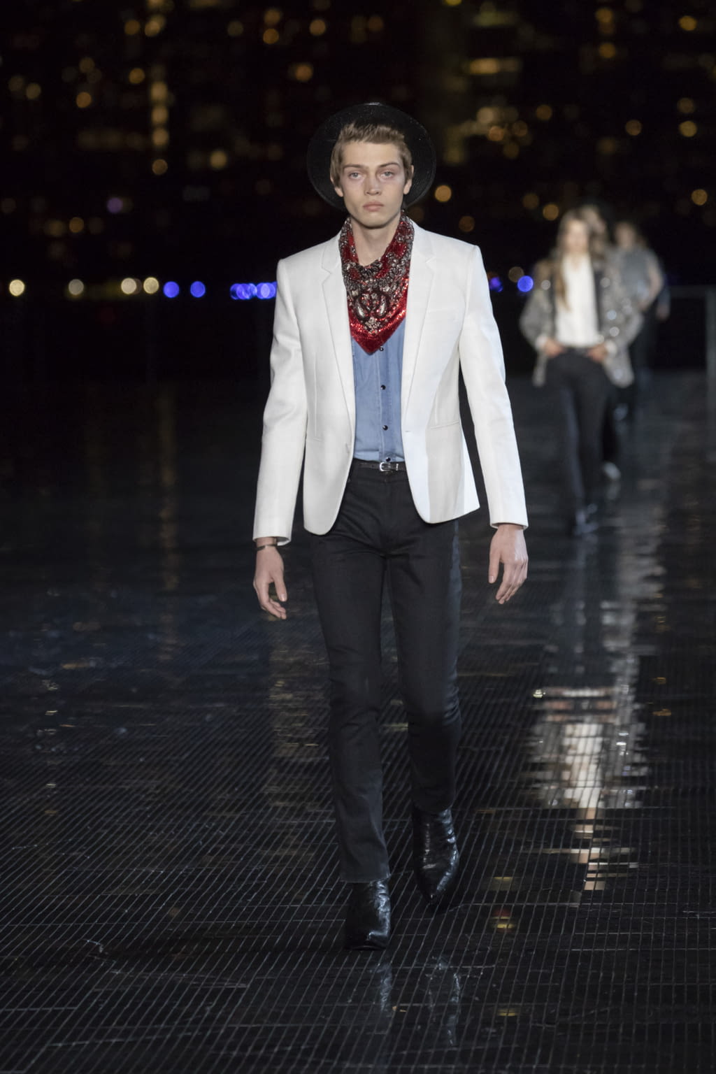 Fashion Week New York Spring/Summer 2019 look 40 from the Saint Laurent collection menswear